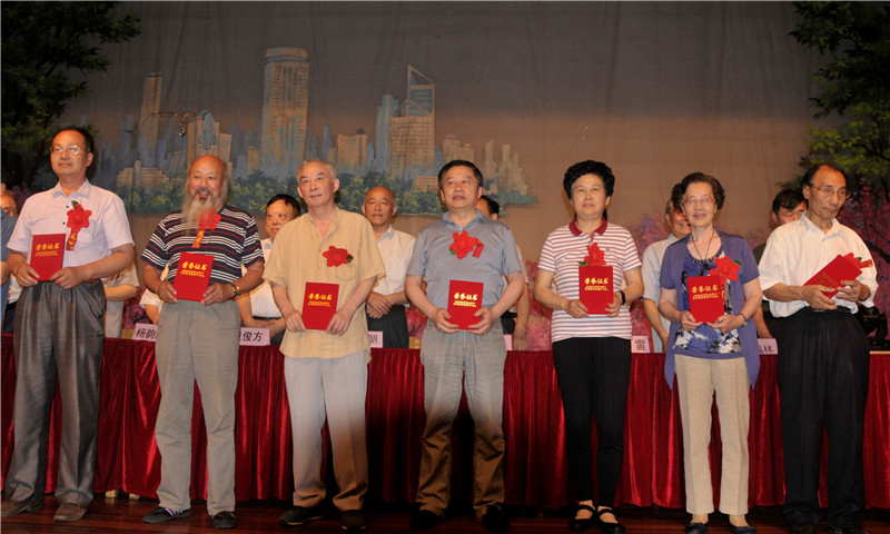 我校老科协会员荣获无锡市老科协表彰