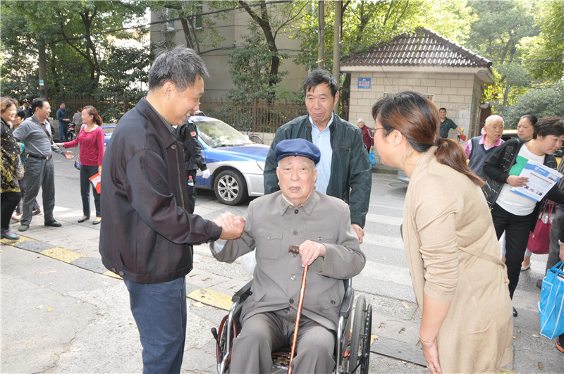  江南大学举行2015年重阳节敬老活动