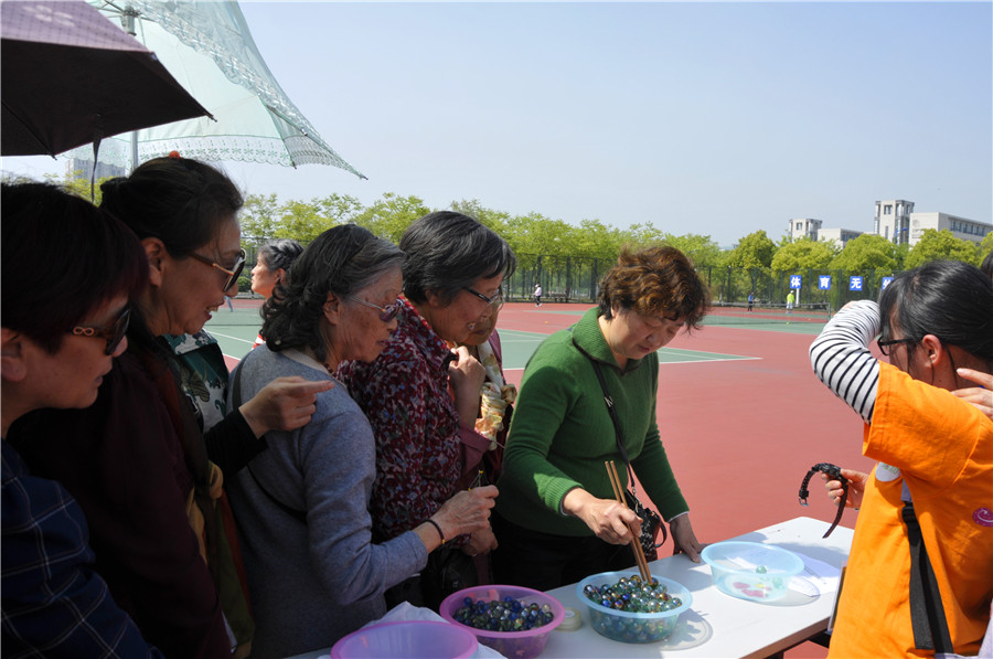 我校离退休人员积极参加江南大学2016年春季运动会