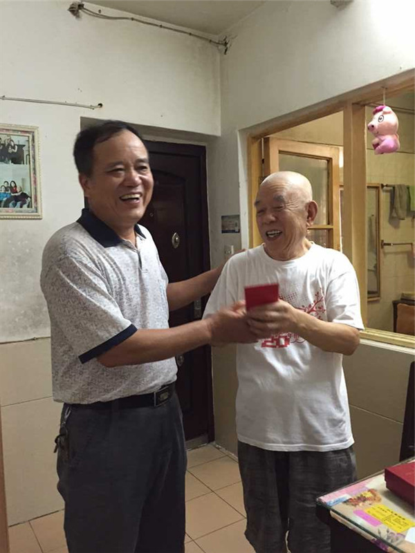 江南大学组织人员走访慰问抗战老同志